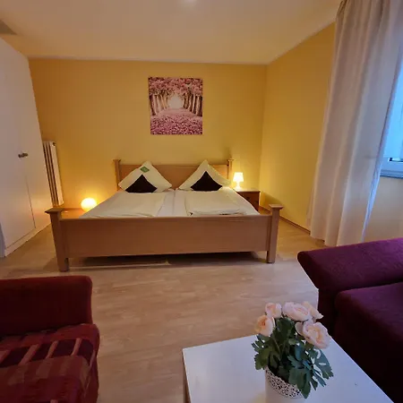 Rose Homes 4 Apartament *
